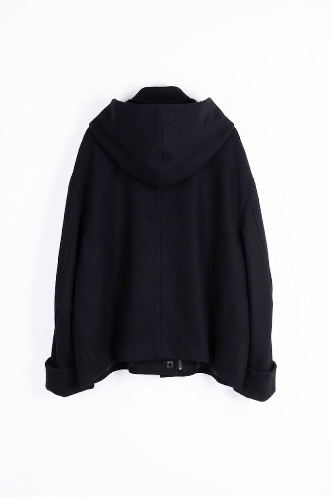 Cappotto corto a mantella con cappuccio