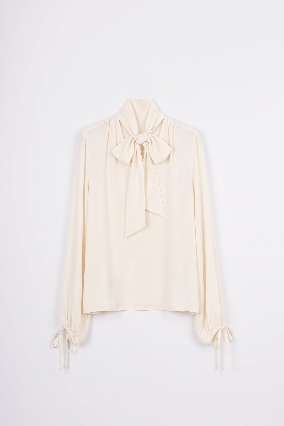 Blusa con Fiocco