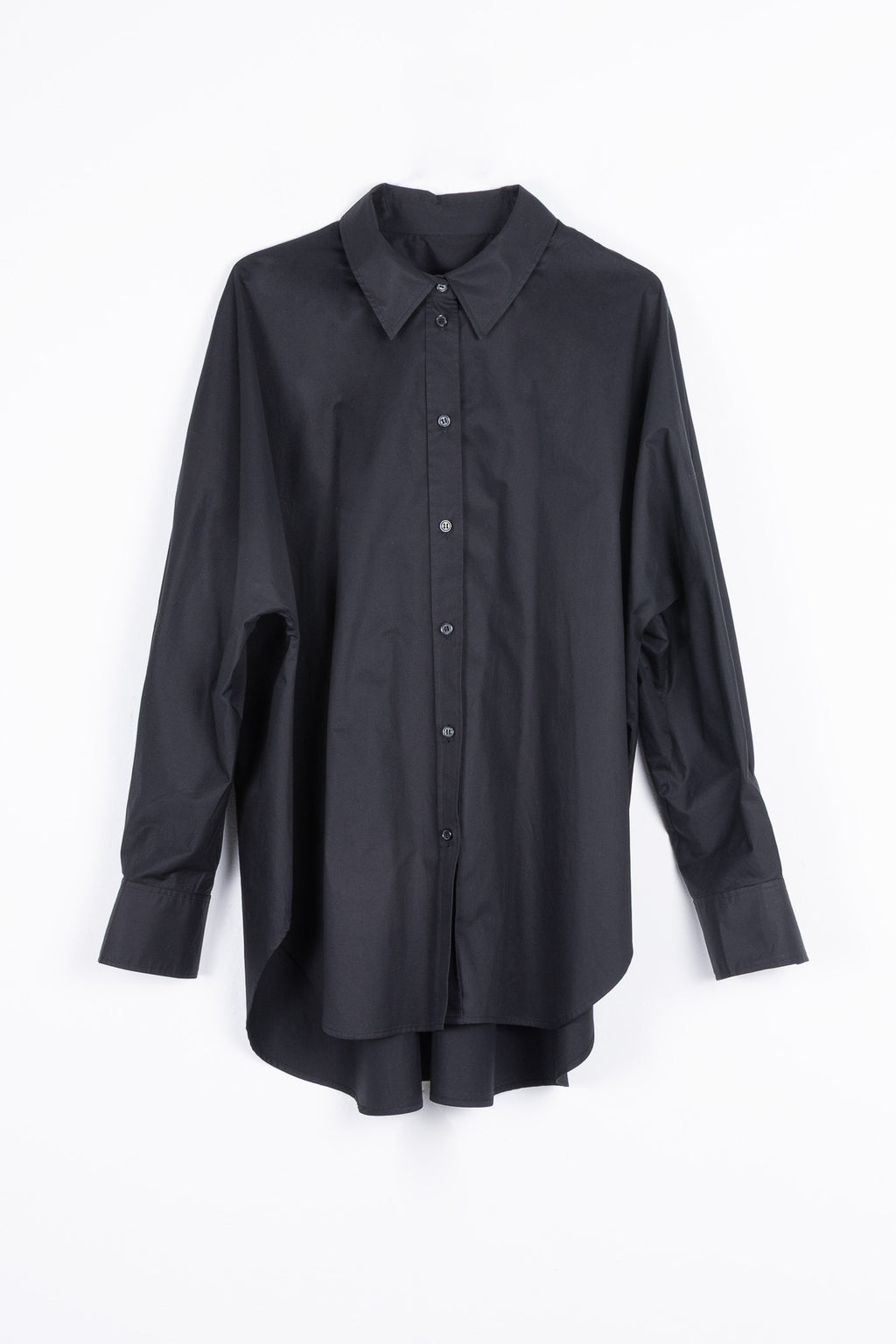 Camicia Oversize Nera con Fondo Sagomato