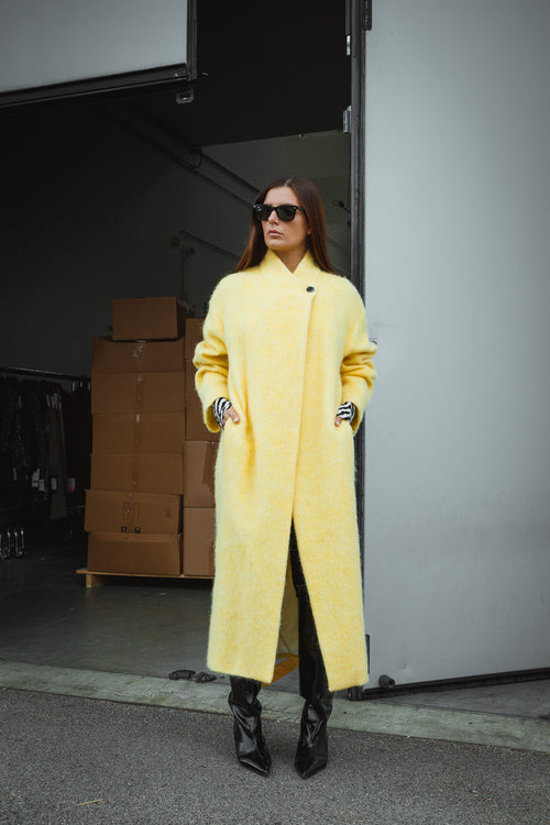 Cappotto Lungo Giallo con Collo Coreano