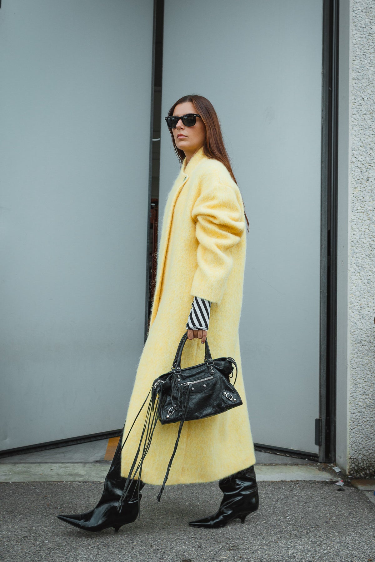 Cappotto Lungo Giallo con Collo Coreano
