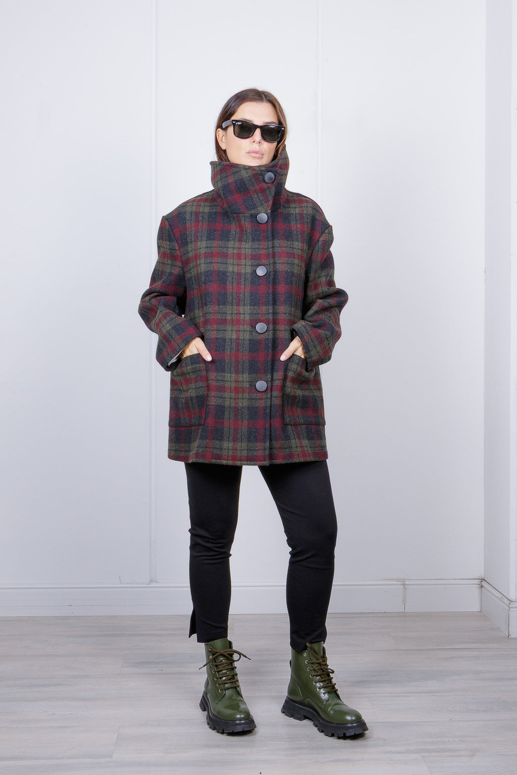 Giacca-Cappotto a Quadri Tartan con Collo Alto