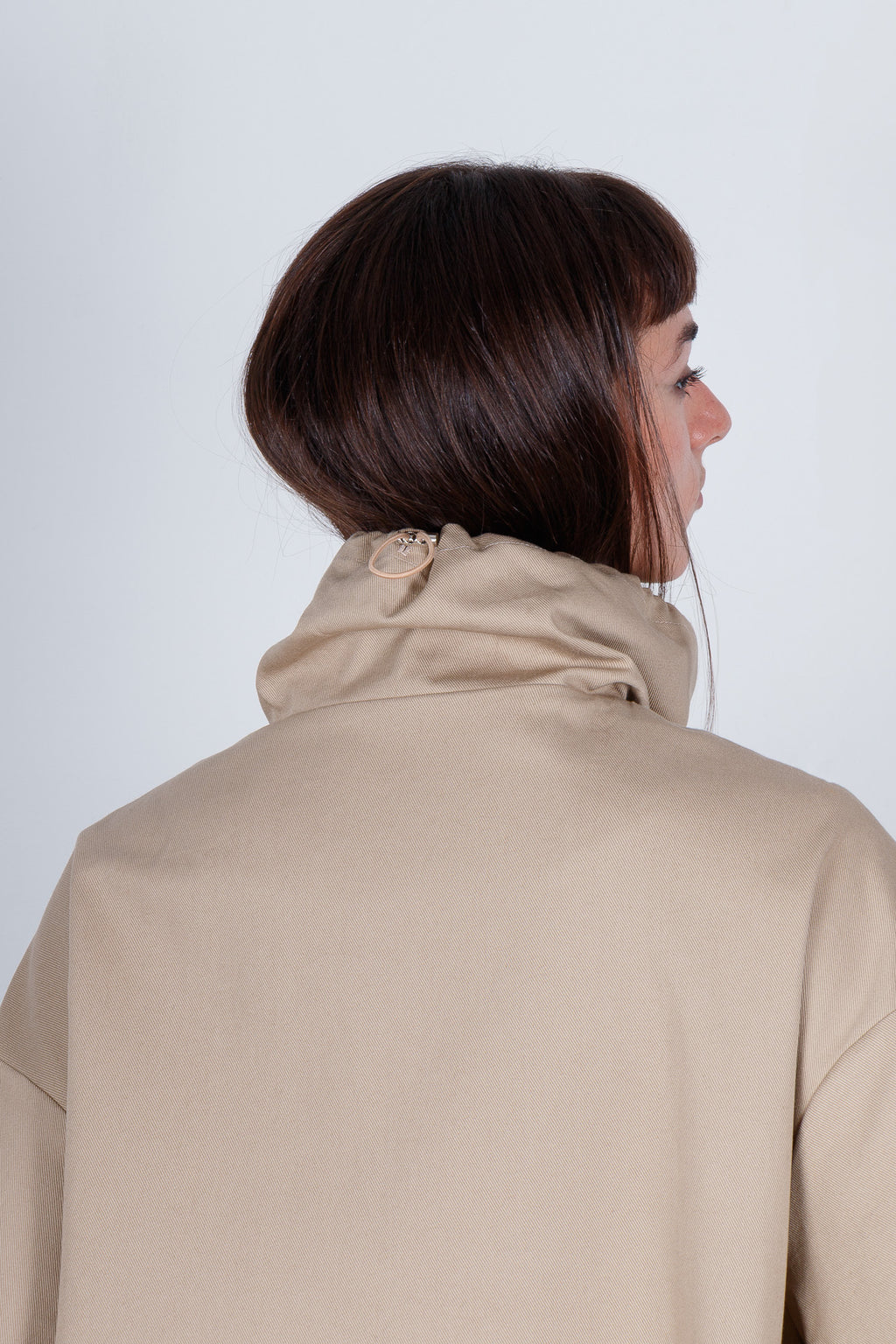 Cappotto parka lungo con collo alto con coulisse