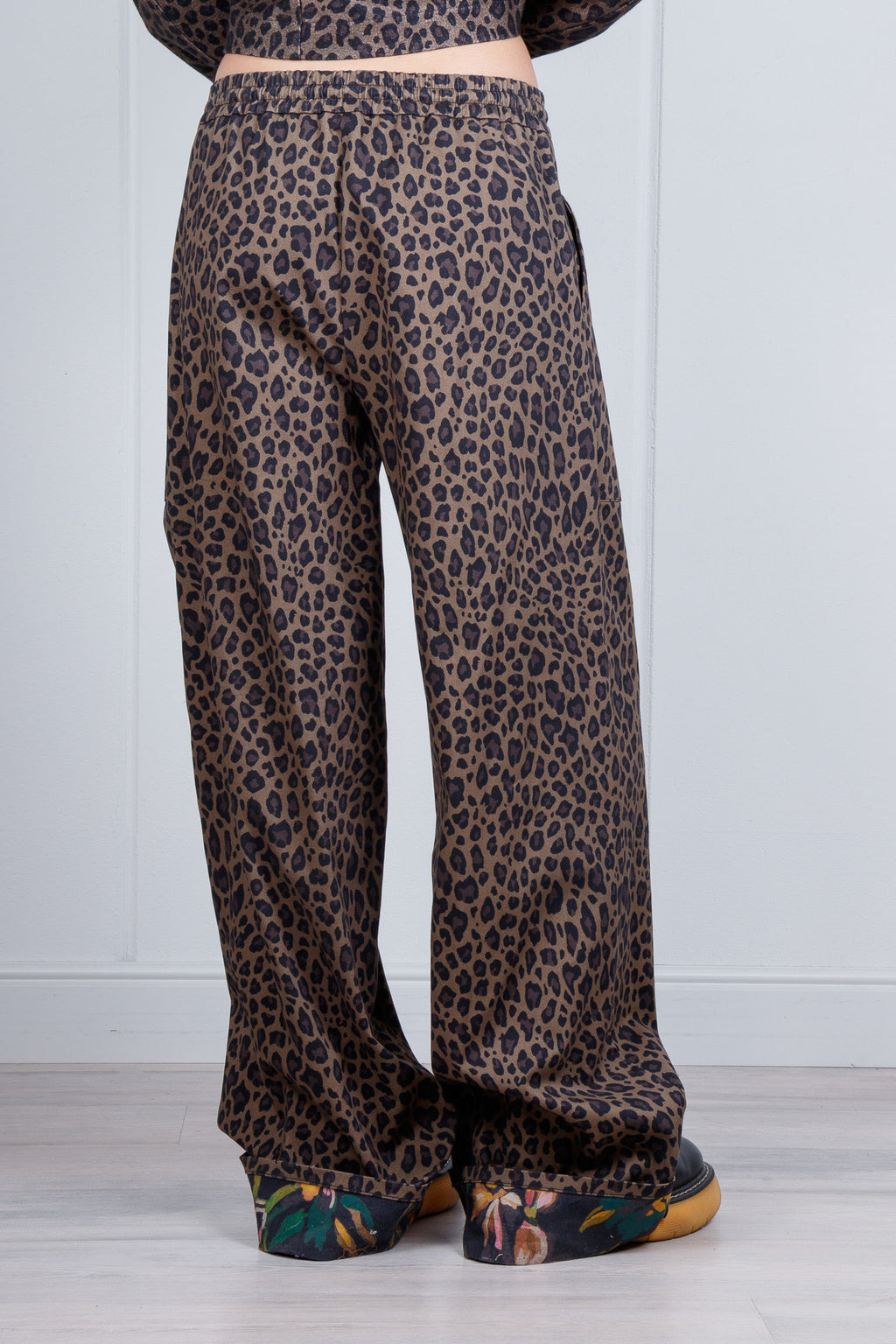 Pantalone wide leg fantasia leopardata